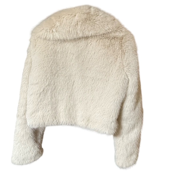 AKIRA NWT Stunning Cream Faux Fur Collared Cropped Lined Teddy Jacket (0723) - Picture 5 of 13